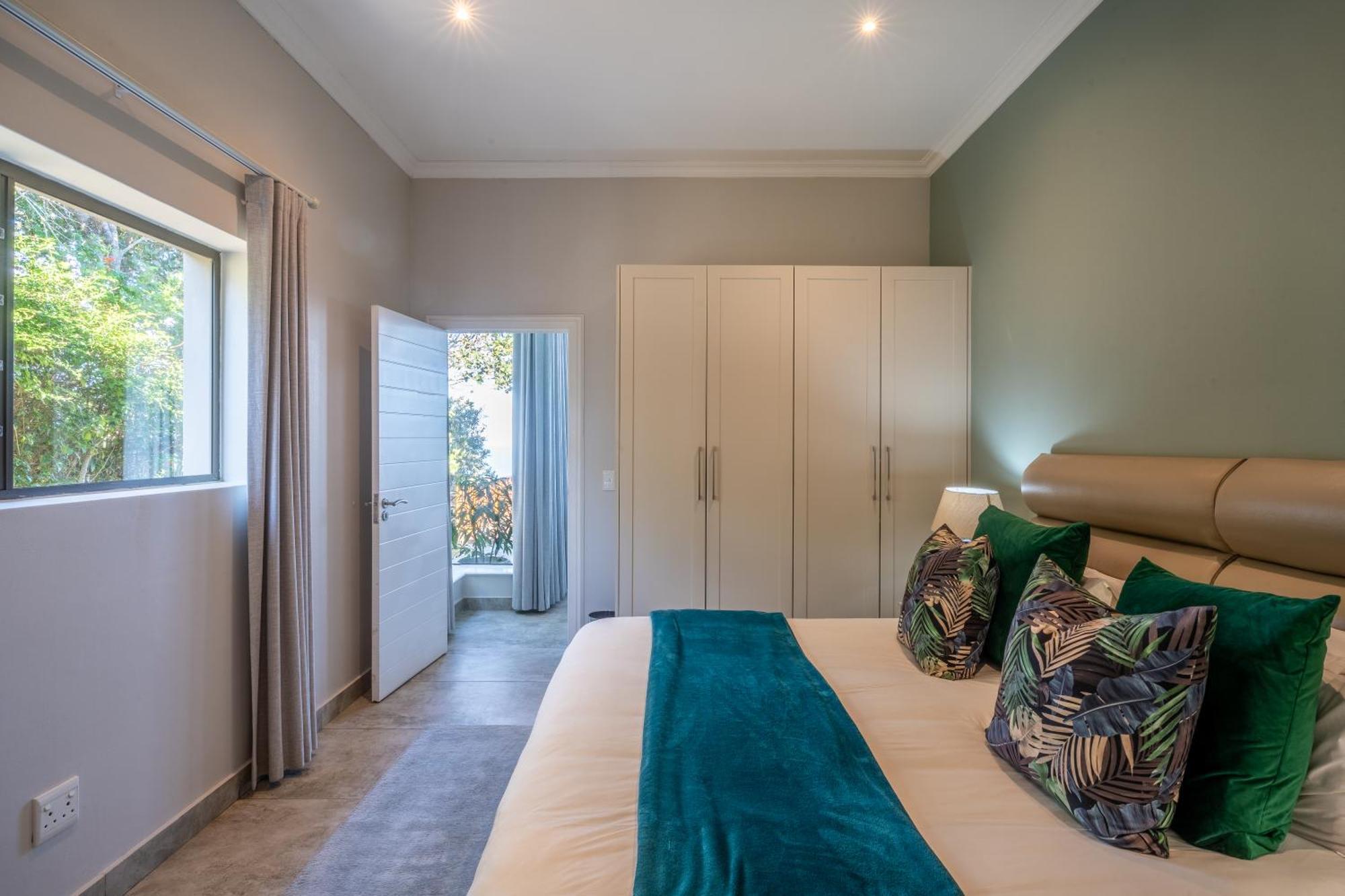 Seashore 2 Bedroom Luxury Unit - Breakwaters Haven Knysna Buitenkant foto